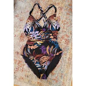 La Blanca Botanical One-P Swimsuit 10